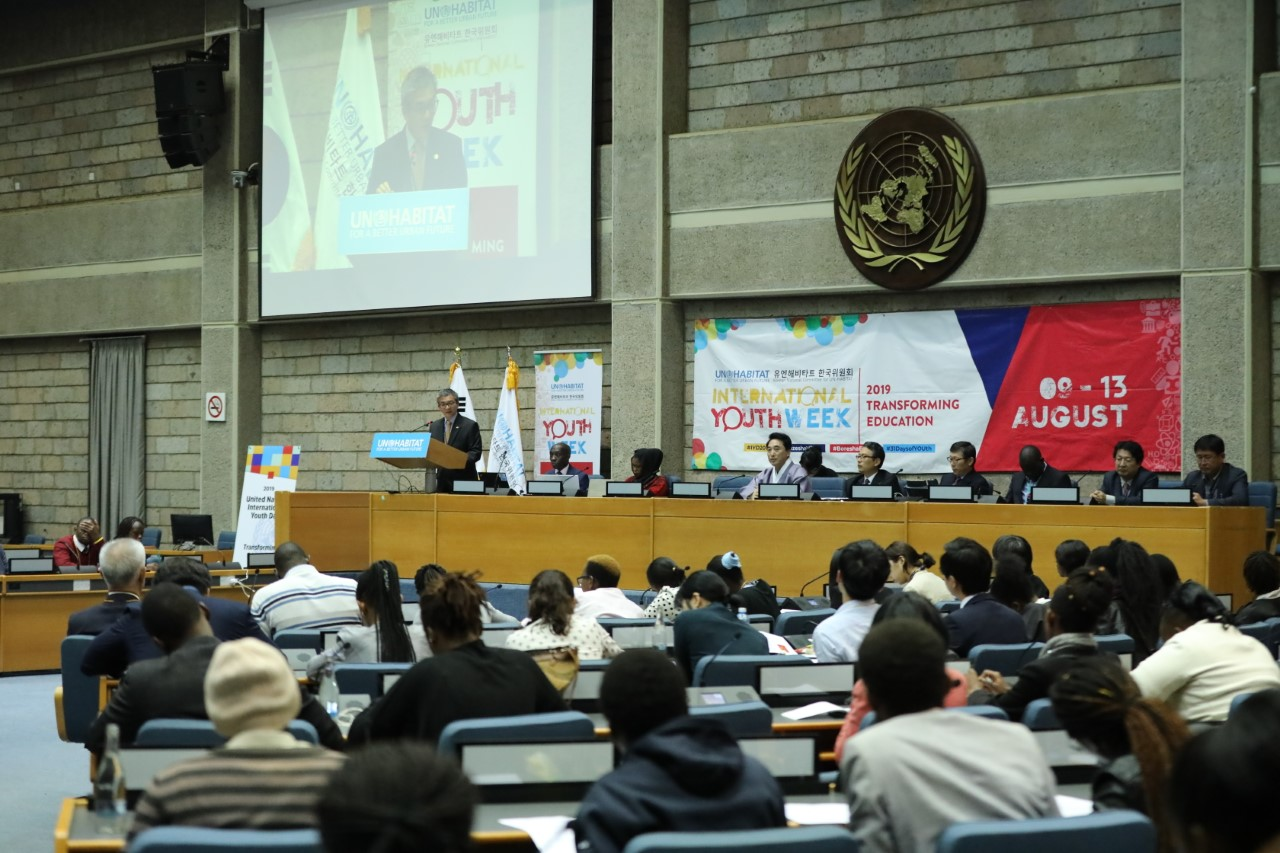 Young people from Korea and Kenya support transforming education