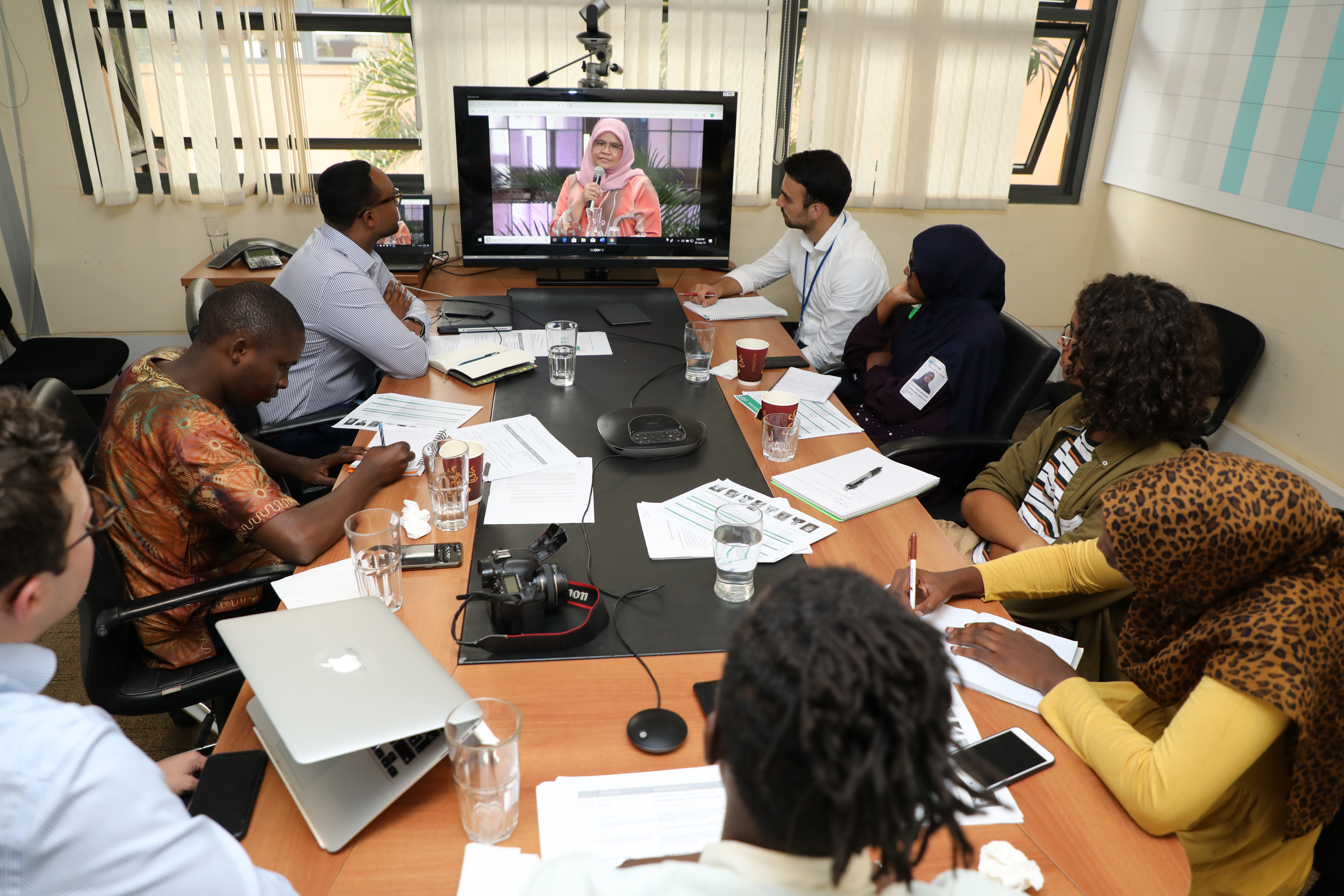 Ms. Maimunah Mohd Sharif, Executive Director of UN-Habitat discussed the challenges of climate change to cities. To reduce their carbon foot print, a group of youth activists working on climate change and peacebuilding participated in the first Oslo Pax Summit virtually from Nairobi. 