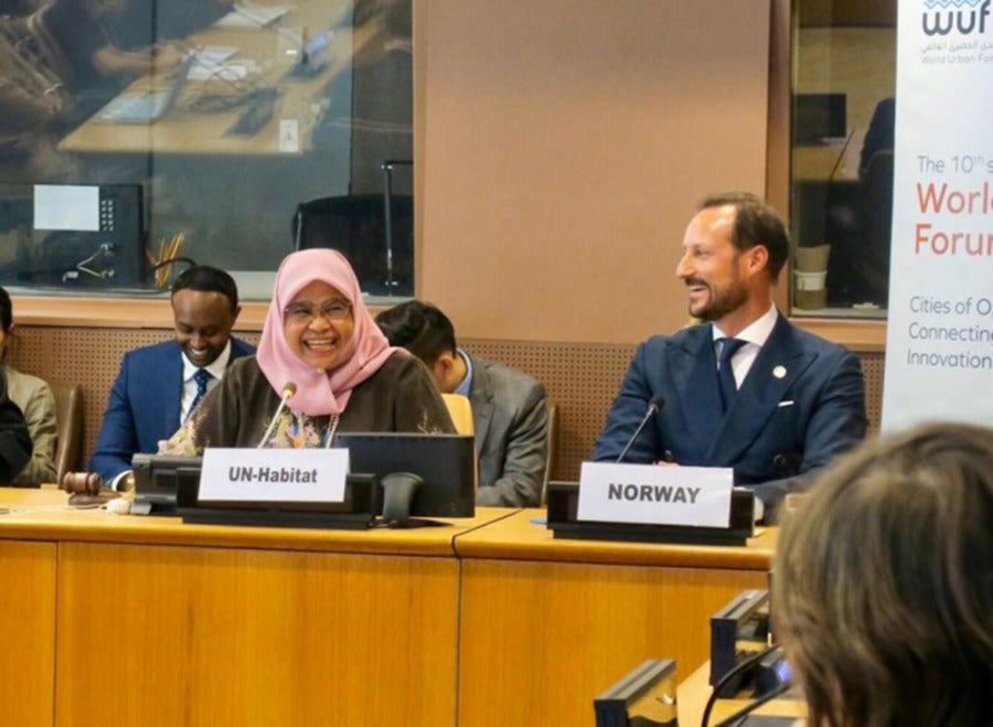 L-R Ms. Maimunah Mohd Sharif, Executive Director UN-Habitat, Crown Prince Haakon, of Norway