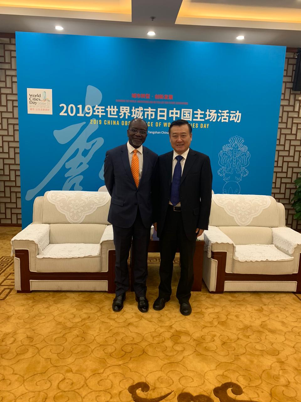 UN-Habitat Deputy Executive Director, Victor Kisob with H.E. Ni Hong, the Vice Minister of Ministry of Housing and Urban-Rural Development (MOHURD)