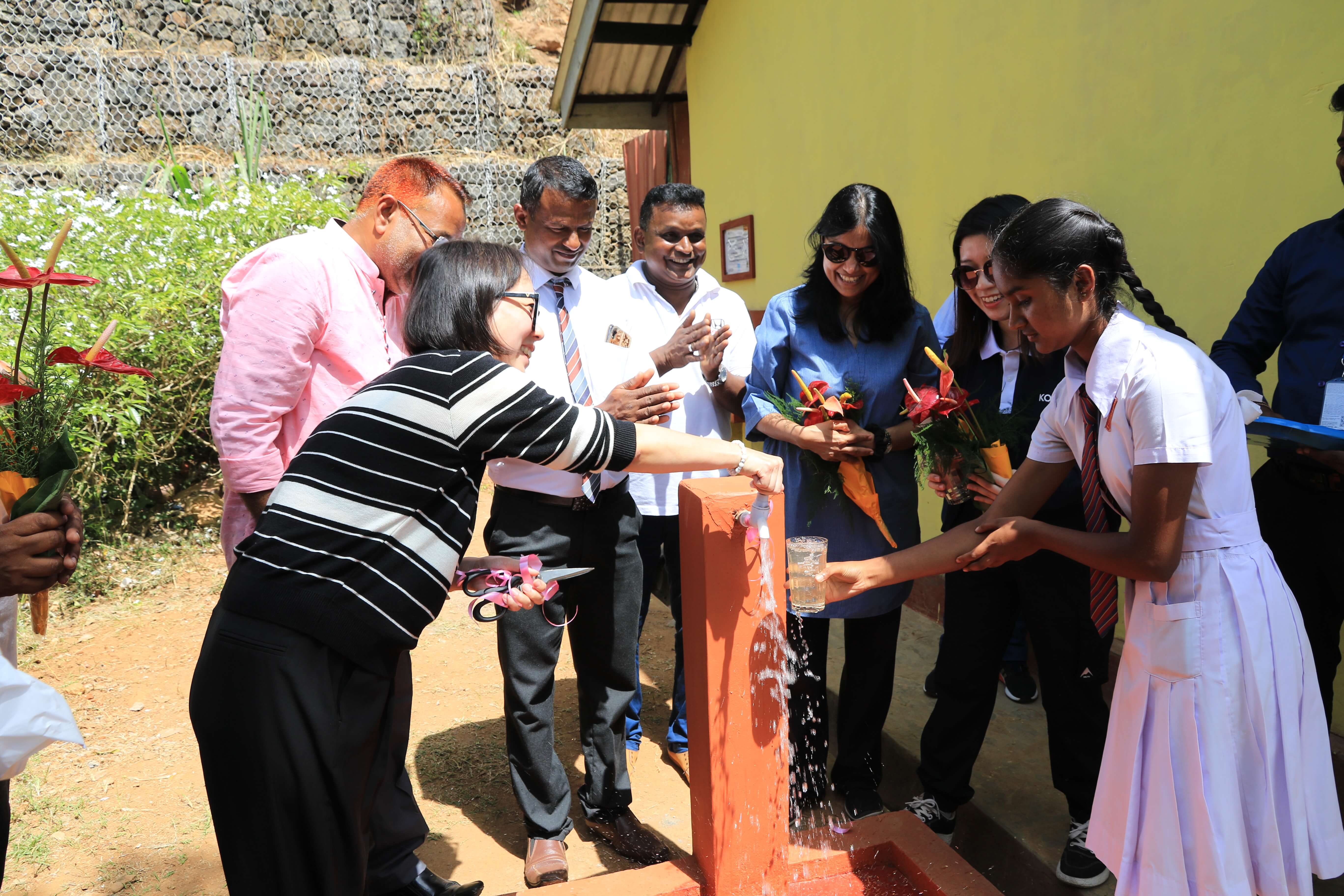 Hand over event. © UN/Habitat/Charmalee Jayasinghe 