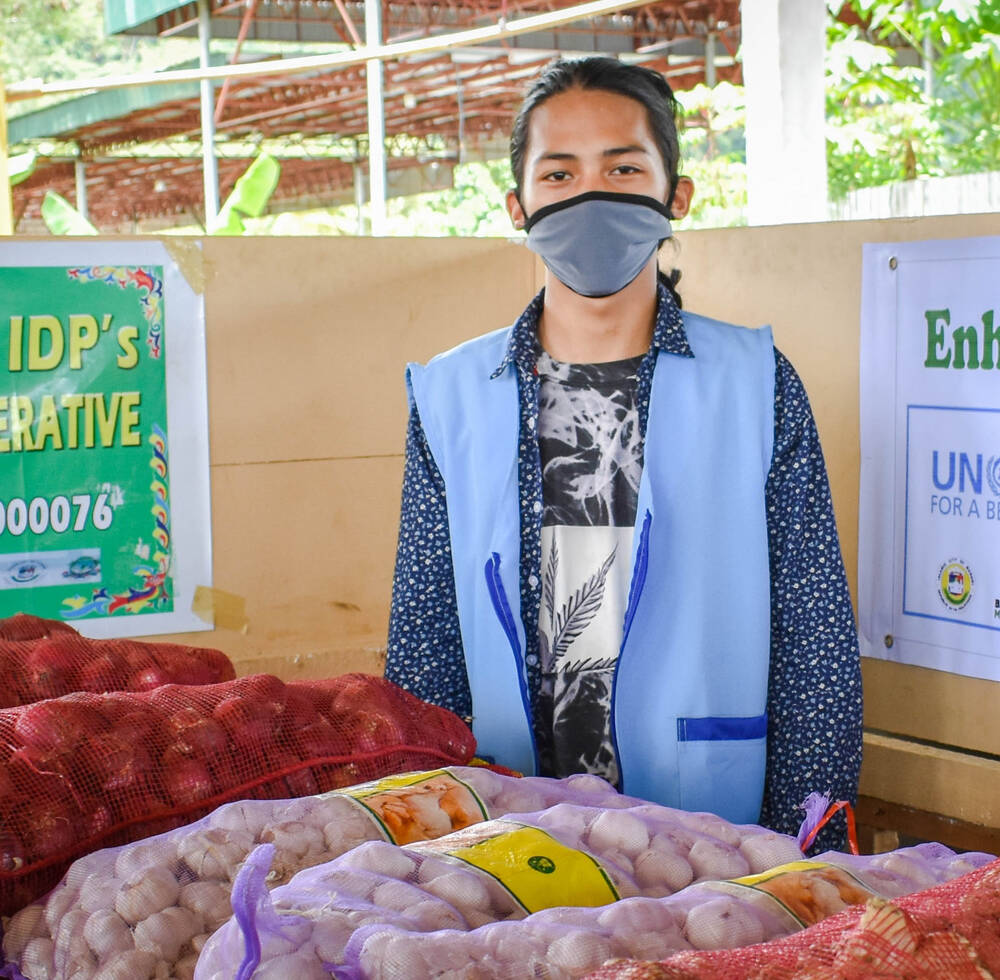 A satellite market set up by UN-Habitat in the village of Sagonsongan in Marawi city, Philippines to provide fairly priced food and essential goods and discourage travel to city centre markets during the COVID-19 crisis.