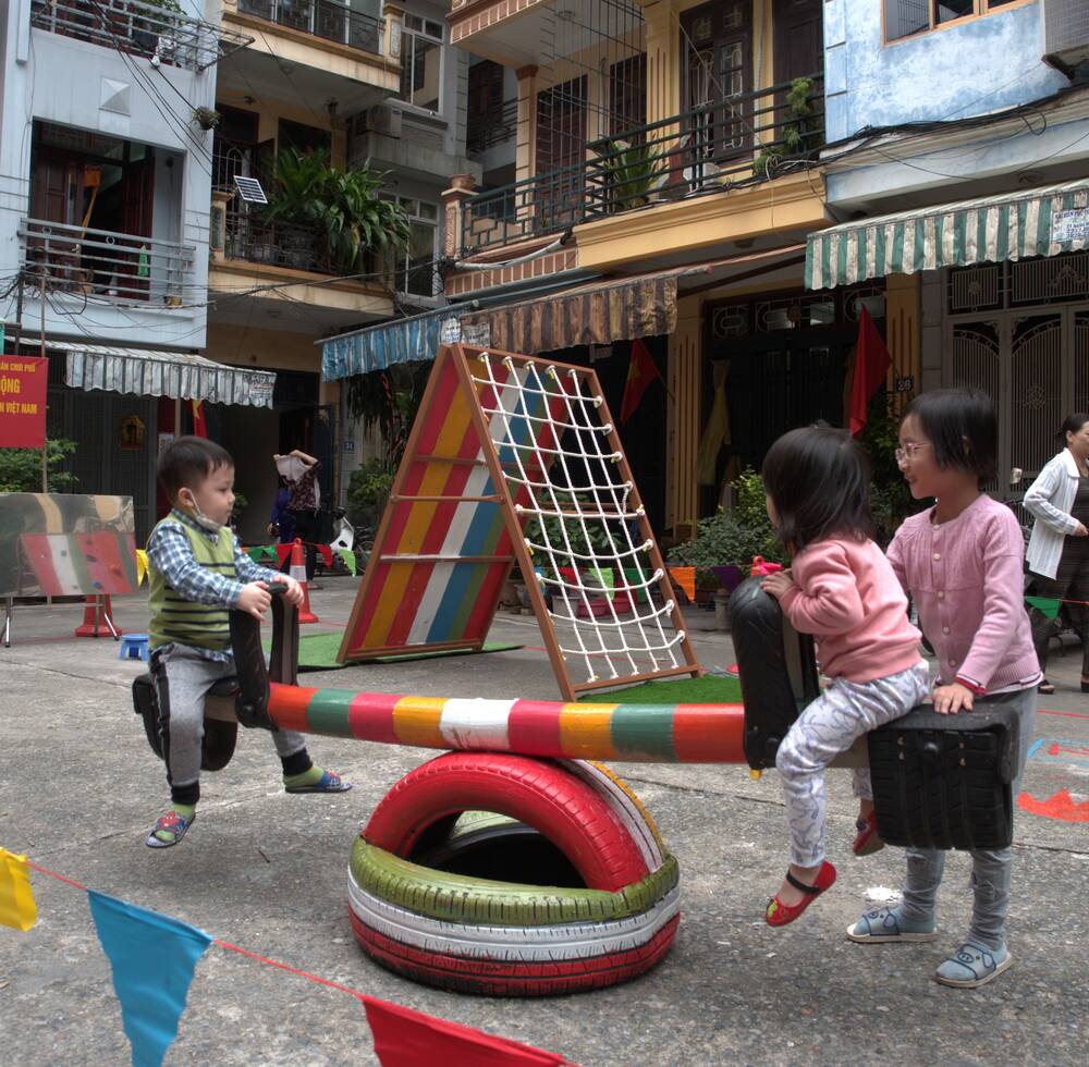 Mobile playground © Healthbridge vietnam