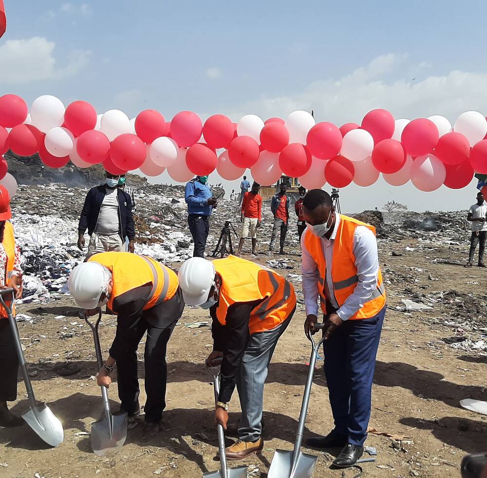 Haregewoin Bekele, UN-Habitat Country Manager, Tsegaye Tuke, the Mayor of Hawassa,  the Deputy Ambassador of Japan  and a government official during the ground breaking ceremony of the Solid Waste Management at the Hawassa dumpsite.