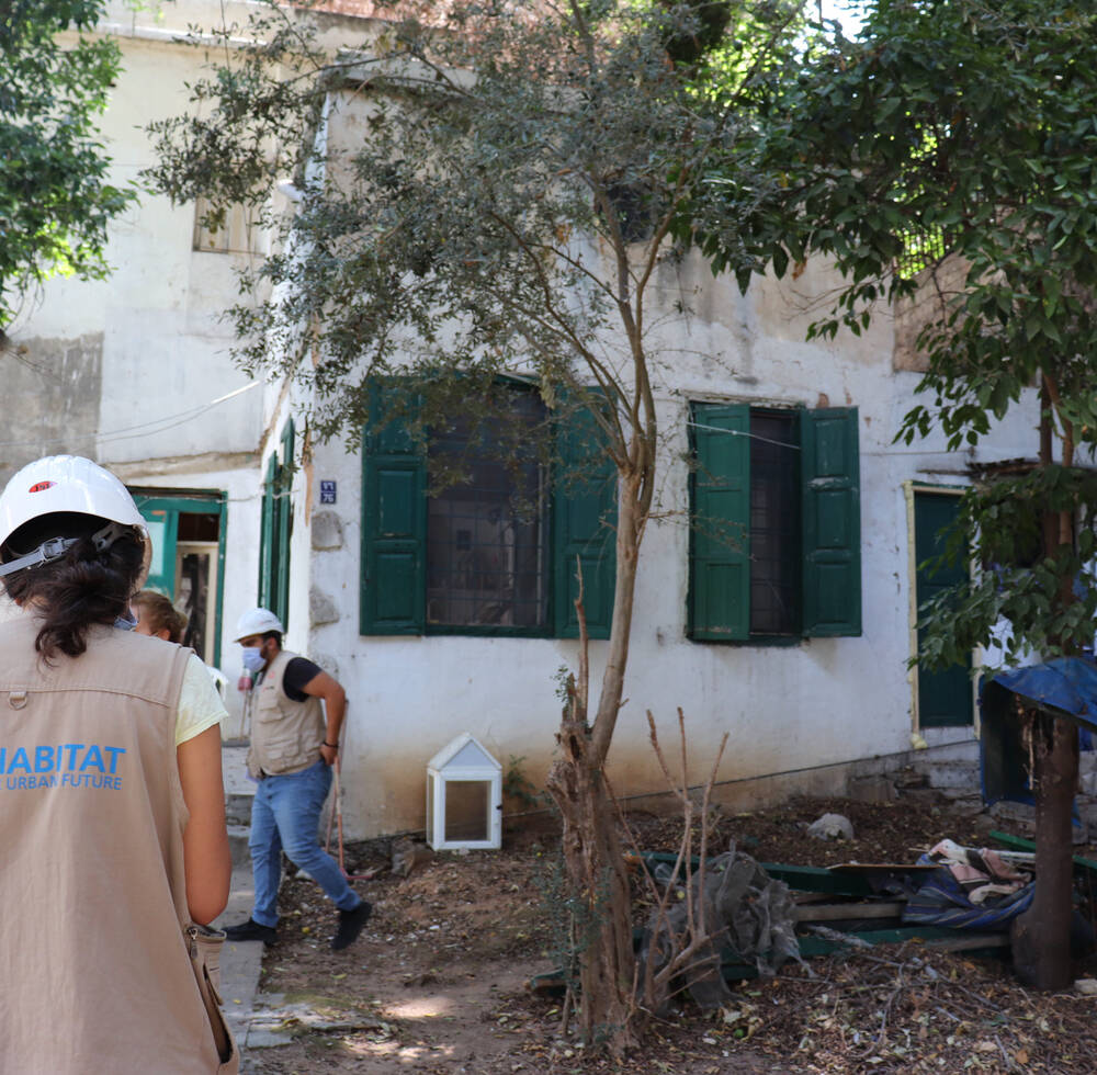 UN-Habitat staff on a building-level damage assessment in Beirut following the 4 August 2020 port explosion. | UN-Habitat, 2020