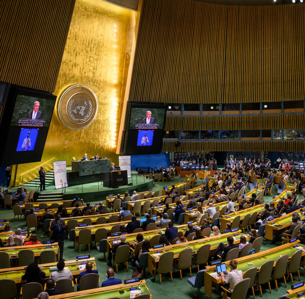Cover photo: © UN Photo/Loey Felipe