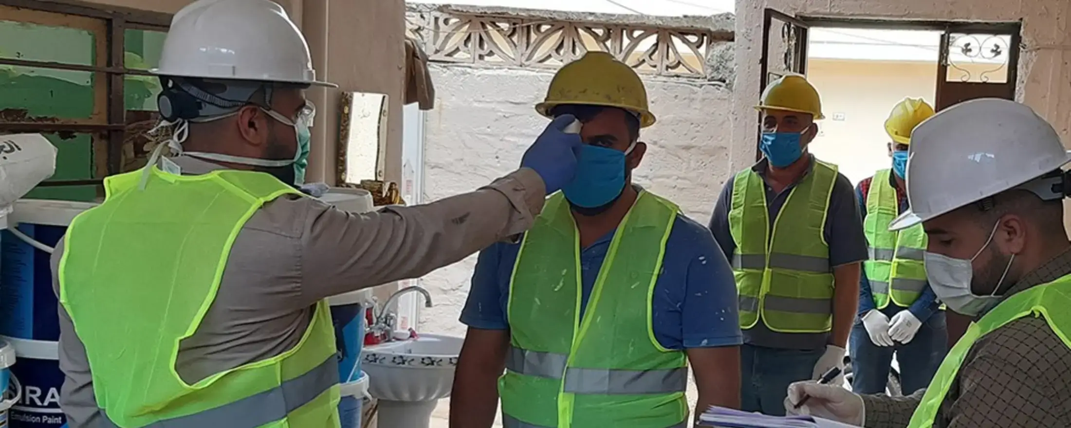 Construction work has resumed on a UN-Habitat project to rehabilitate war damaged houses in Mosul in northern Iraq with protection measures against COVID-19