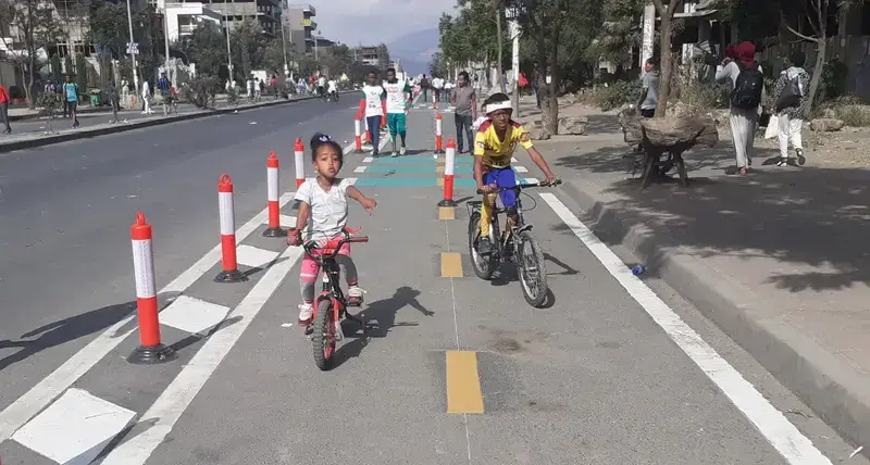 HR_Childrens on a bike